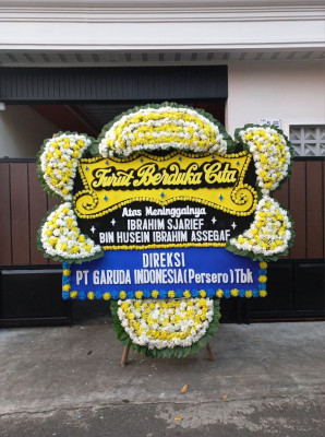 Papan Bunga Duka di Suradita