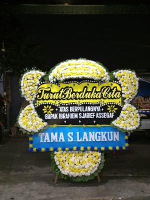 Papan Bunga Duka di Suradita